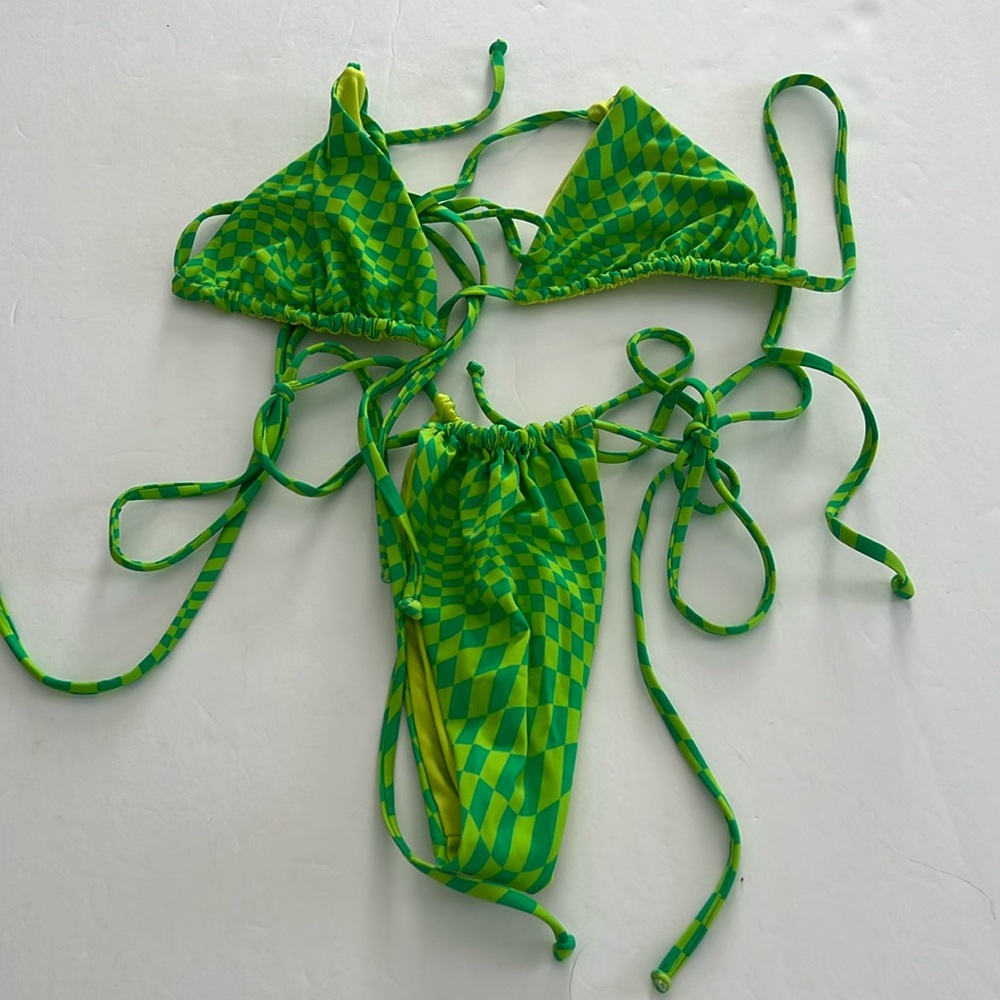 Frankie’s Bikinis